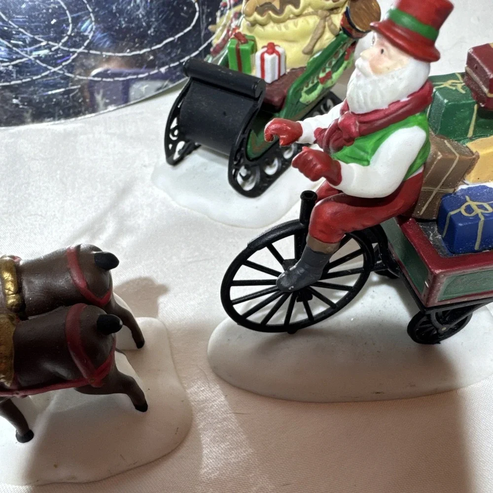 Lot of Christmas Village Santa Miniature Accessories Dept‎ 56 Hallmark READ